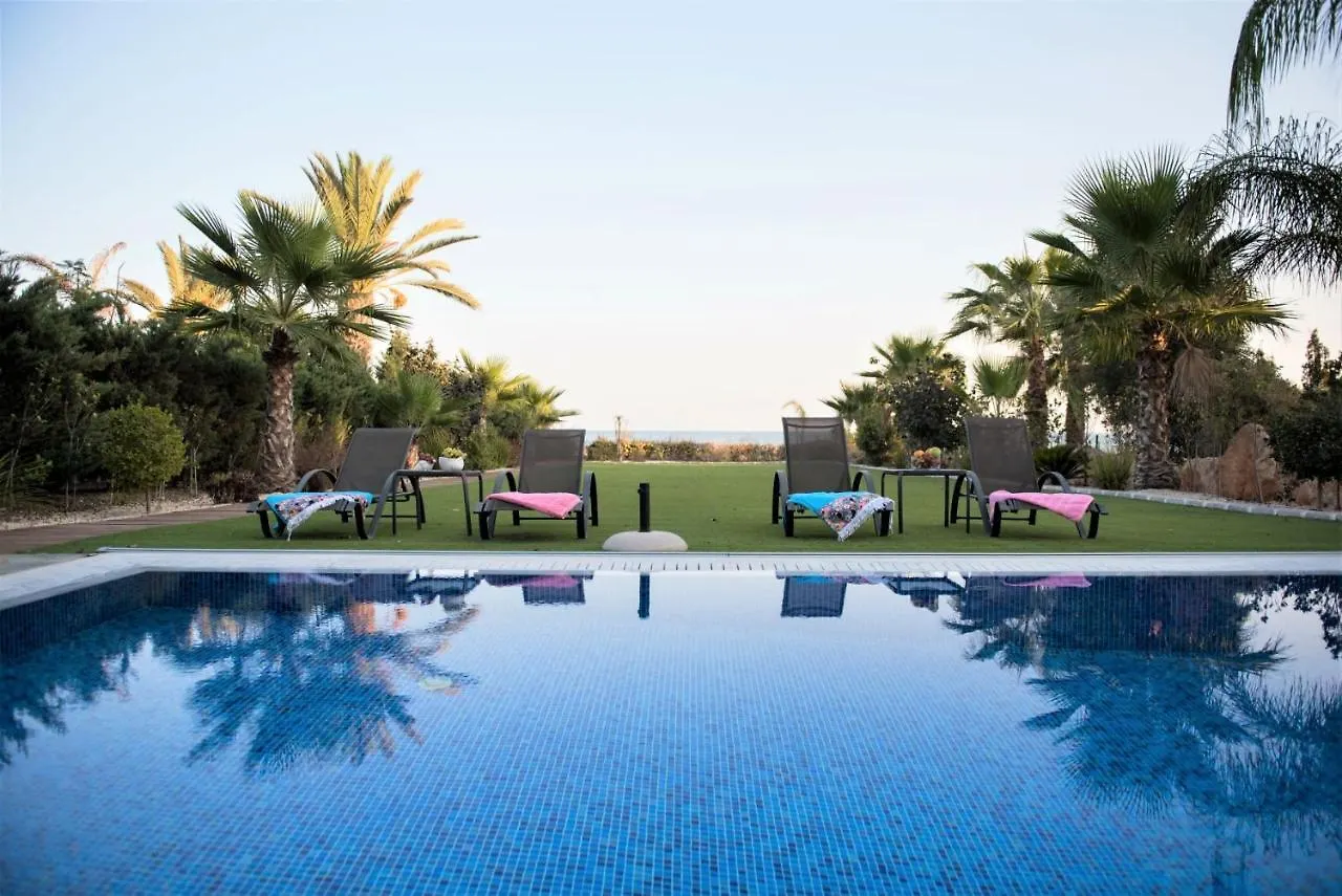 Nirvana Seafront Villa Agia Napa 0*,  Chipre