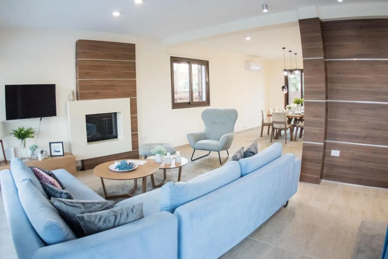 Nirvana Seafront Villa Agia Napa 0*,  Chipre
